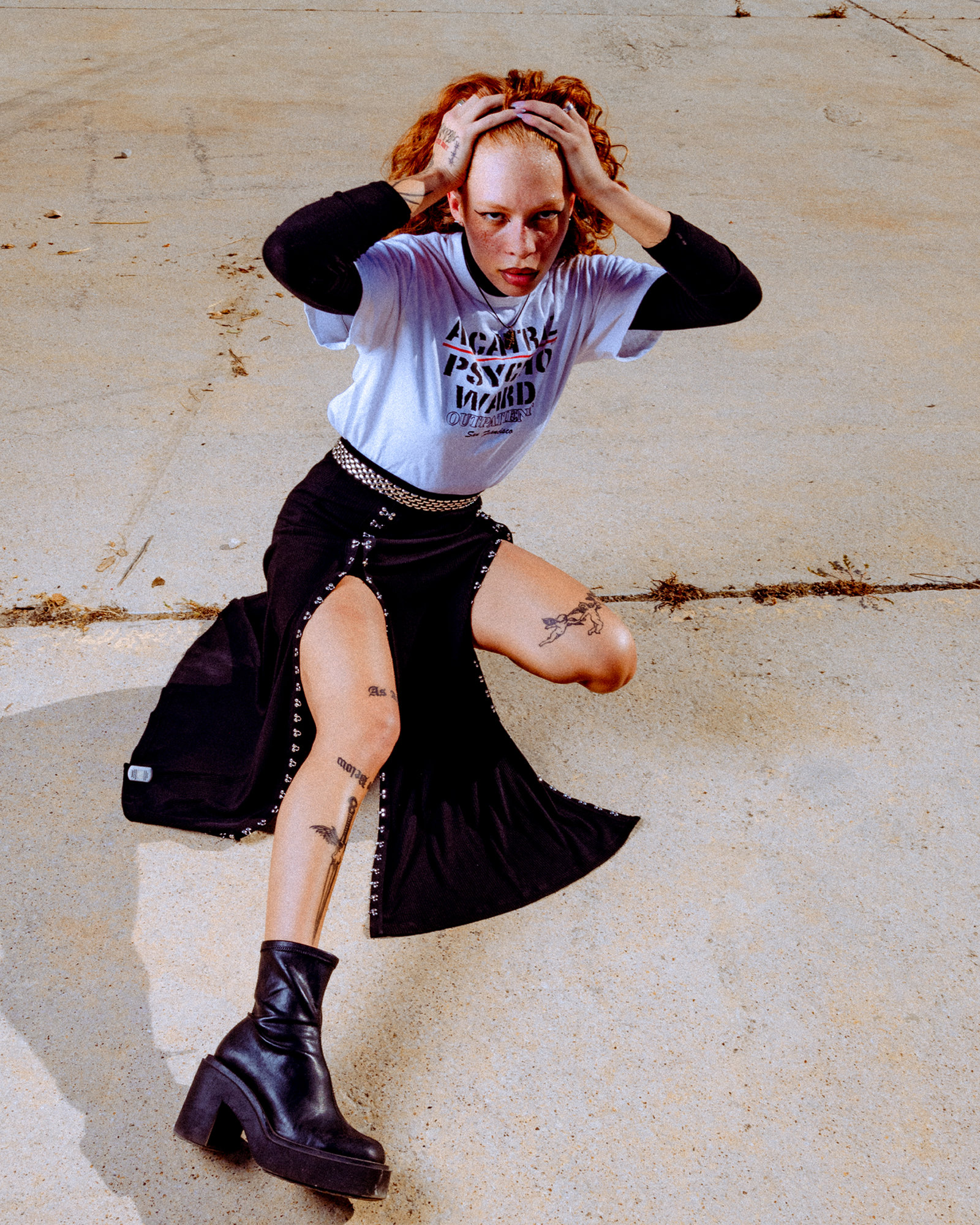 Grunge Girl — photograph 4 of 5, by Peter Sanjur